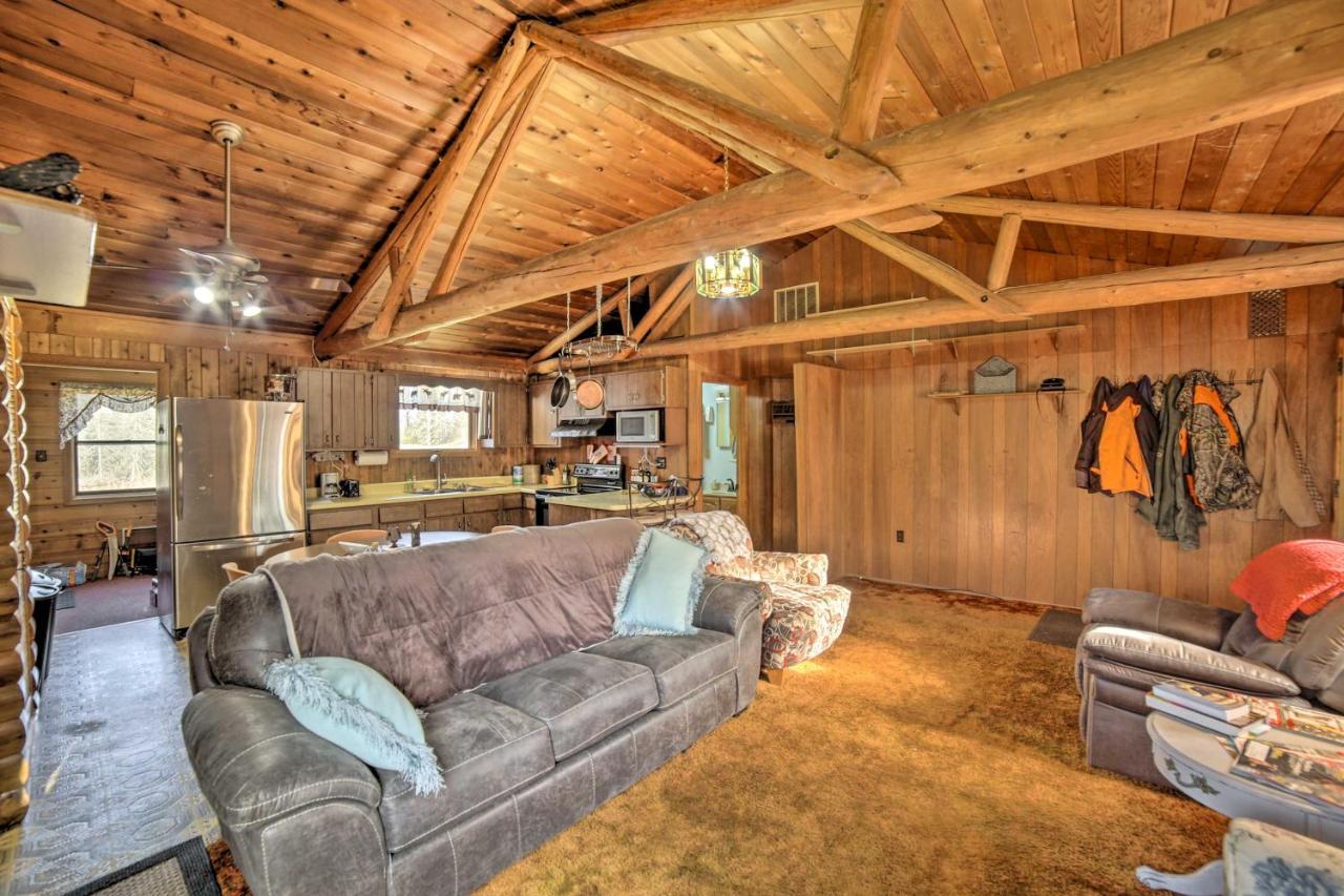 Cornell Home With Fire Pit And Hunting Access! ภายนอก รูปภาพ