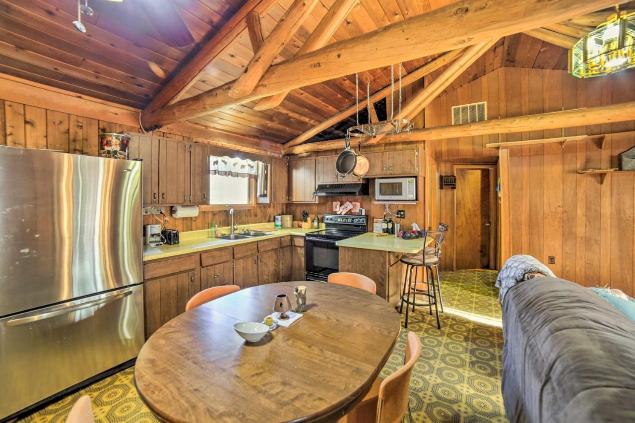 Cornell Home With Fire Pit And Hunting Access! ภายนอก รูปภาพ