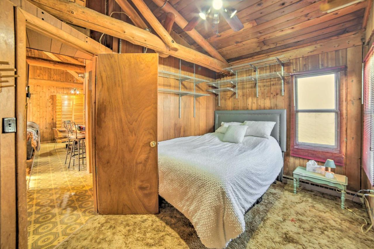 Cornell Home With Fire Pit And Hunting Access! ภายนอก รูปภาพ